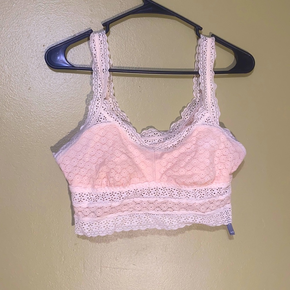 Women’s Lace Bralette. Size medium.